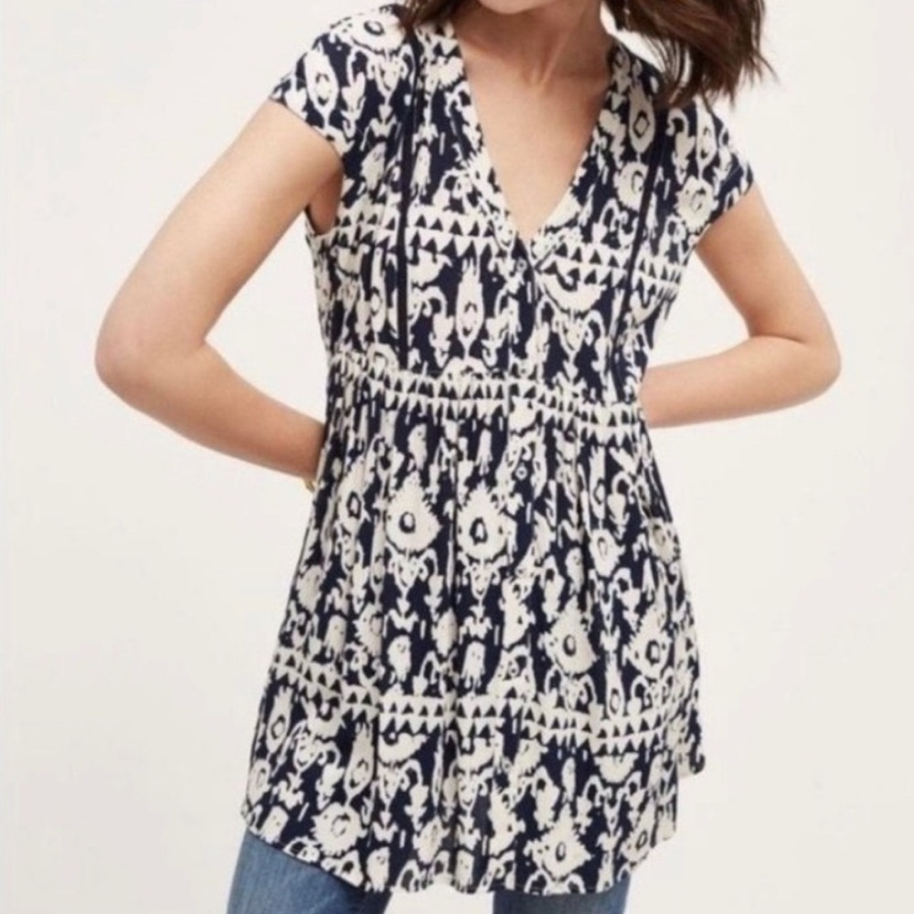 Vanessa Virginia Anthropologie Ikat
Batik Print Ladder Lace Tunic Top
Blouse XS